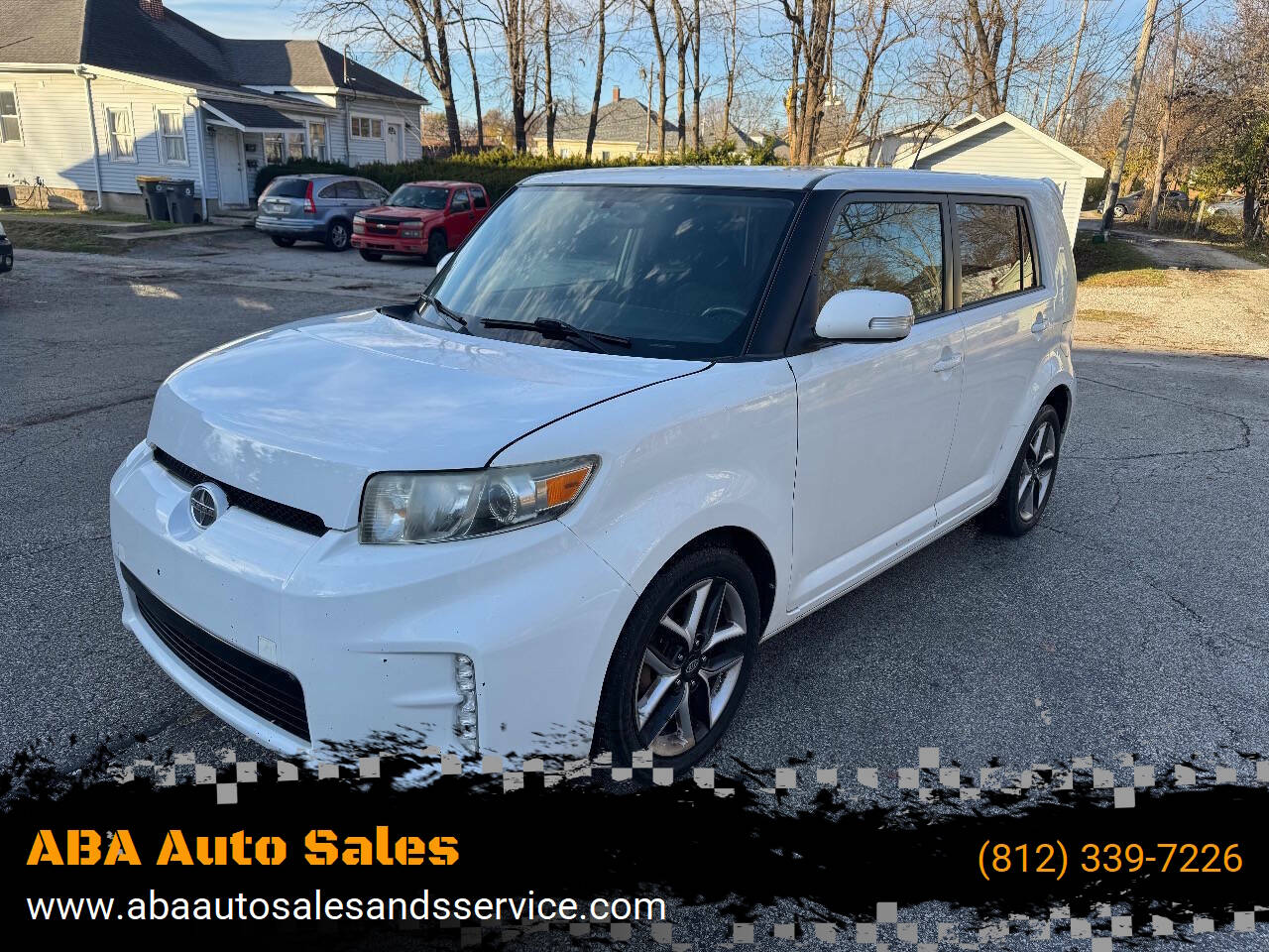 White 2013 Scion xB Base Base 4dr Wagon 4A 1