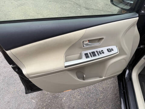 2012 Toyota Prius v Five