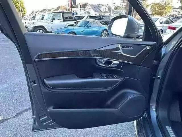 2017 Volvo XC90 T6 Inscription