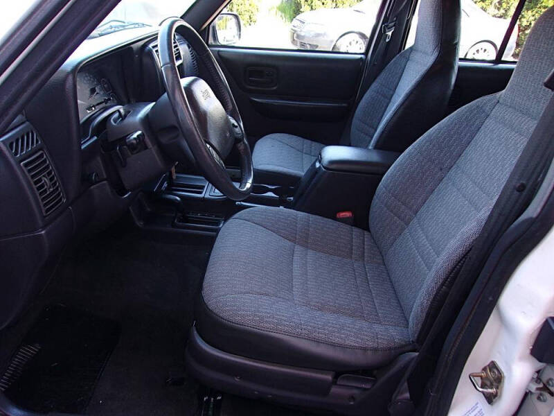 2000 Jeep Cherokee SE