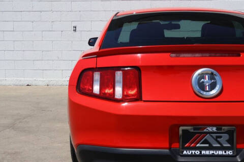 2011 Ford Mustang V6 Premium
