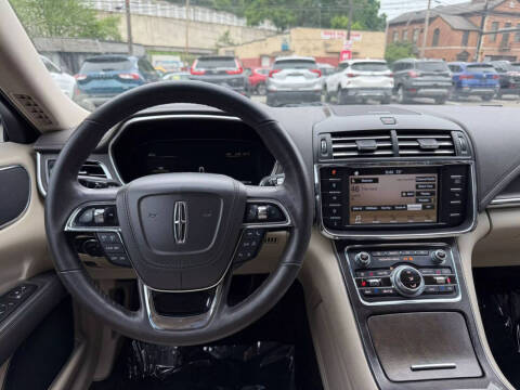 2018 Lincoln Continental Premiere