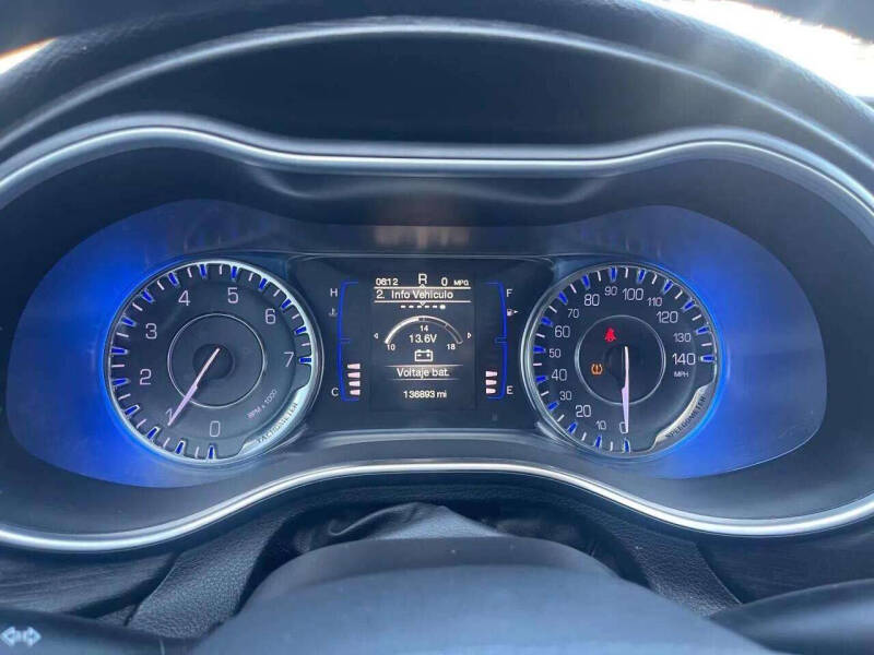 2015 Chrysler 200 Limited
