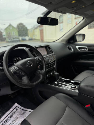 2020 Nissan Pathfinder SL