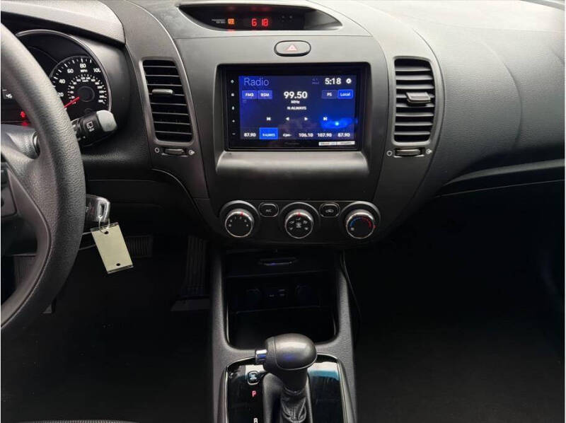2017 Kia Forte5 LX