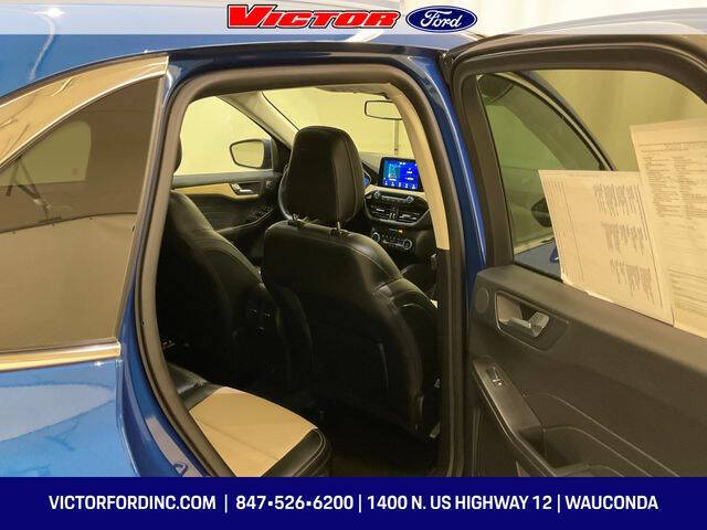 2022 Ford Escape Titanium