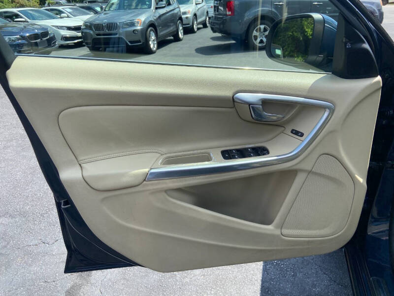 2015 Volvo S60 T5 Drive-E Platinum