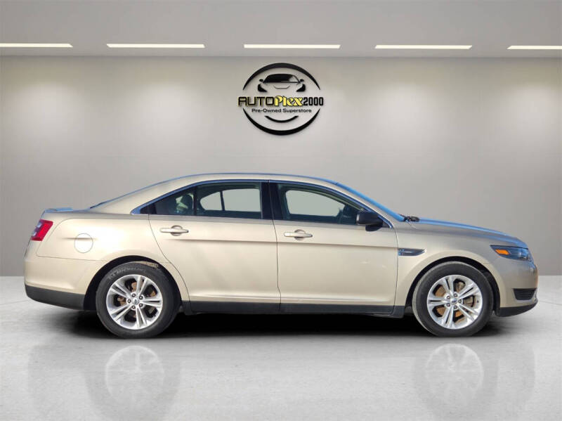 2018 Ford Taurus SE