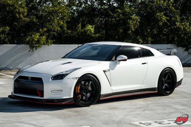 2014 Nissan GT-R Premium