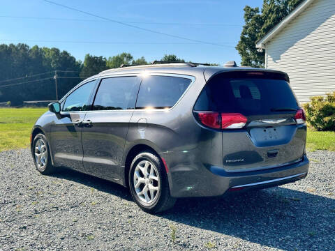 2018 Chrysler Pacifica Touring Plus
