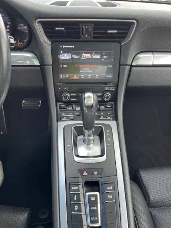2017 Porsche 911 Carrera
