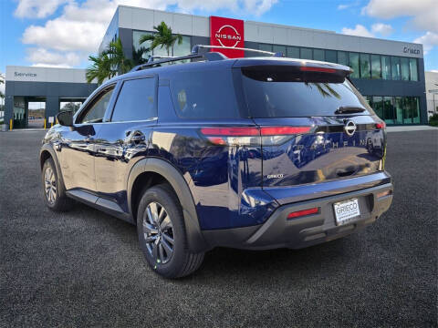 2025 Nissan Pathfinder SV
