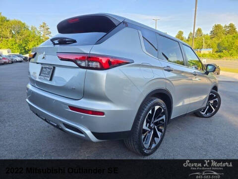 2022 Mitsubishi Outlander SE