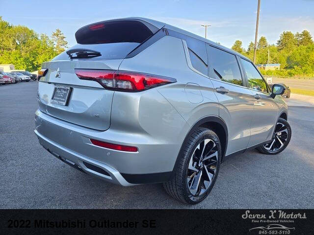 2022 Mitsubishi Outlander SE