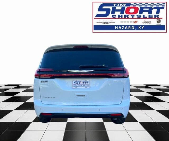 2024 Chrysler Pacifica for sale at Tim Short CDJR Hazard in Hazard, KY