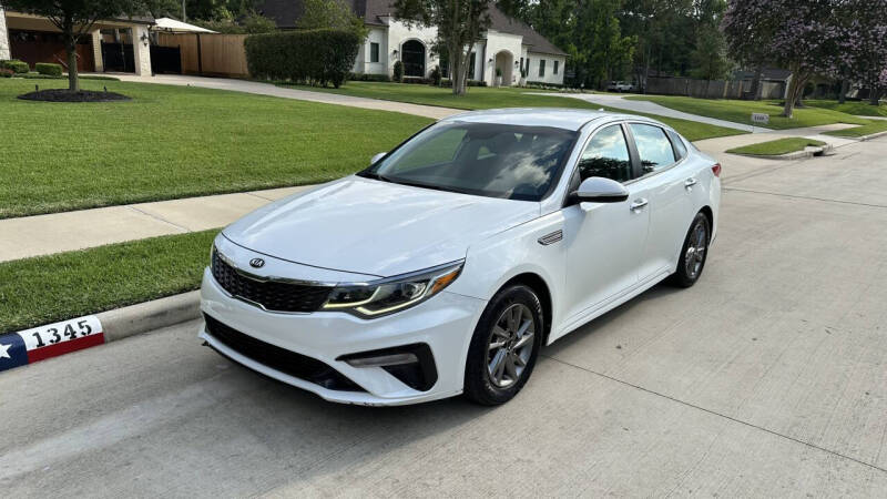 2019 Kia Optima LX photo 2