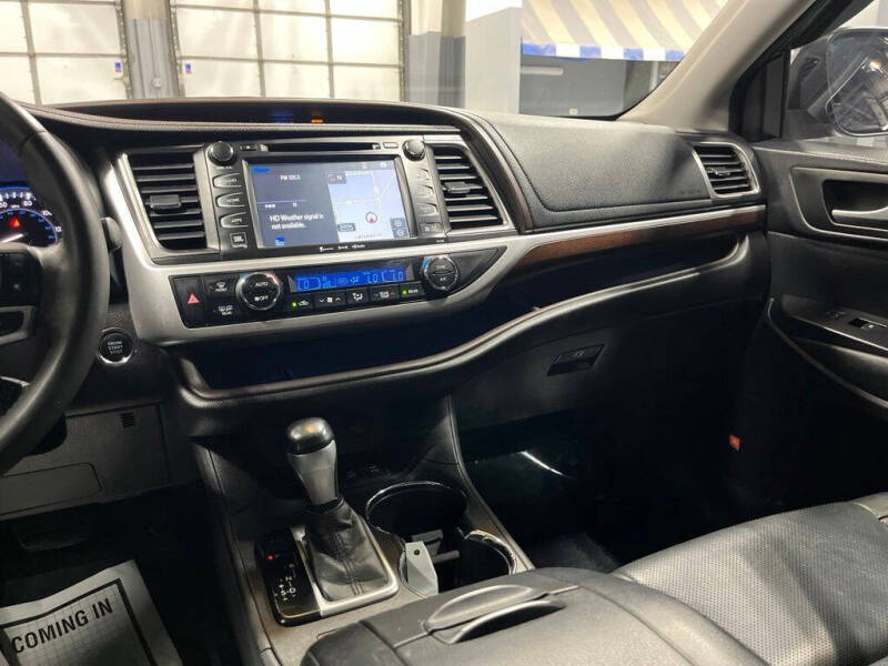 2016 Toyota Highlander Limited Platinum