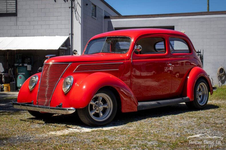 1937 Ford Tudor