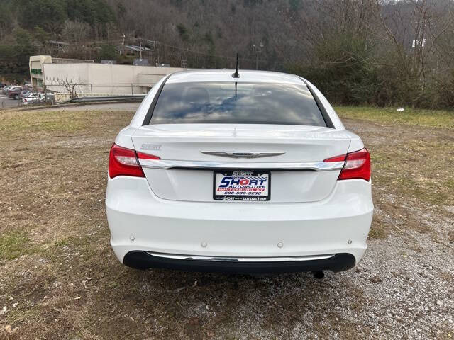 2011 Chrysler 200 Limited