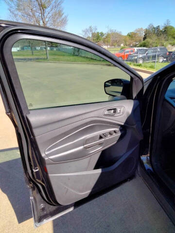 2019 Ford Escape S