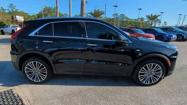 2025 Cadillac XT4 Premium Luxury