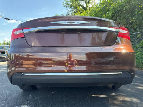 2013 Chrysler 200 LX