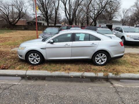2010 Ford Taurus for sale at D and D Auto Sales in Topeka KS