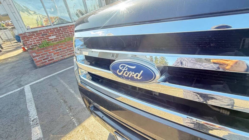 2011 Ford Expedition XLT