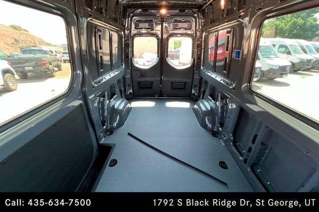 2025 Mercedes-Benz Sprinter