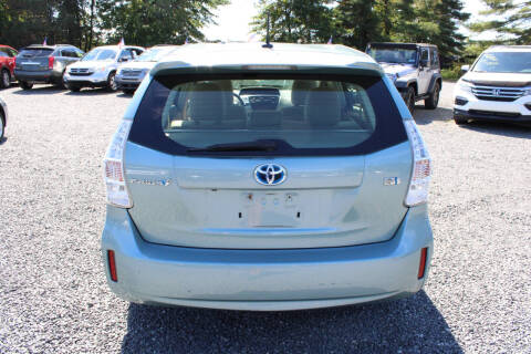 2014 Toyota Prius v Three