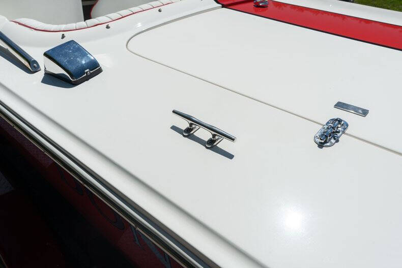 1994 Donzi Marine Classic 22