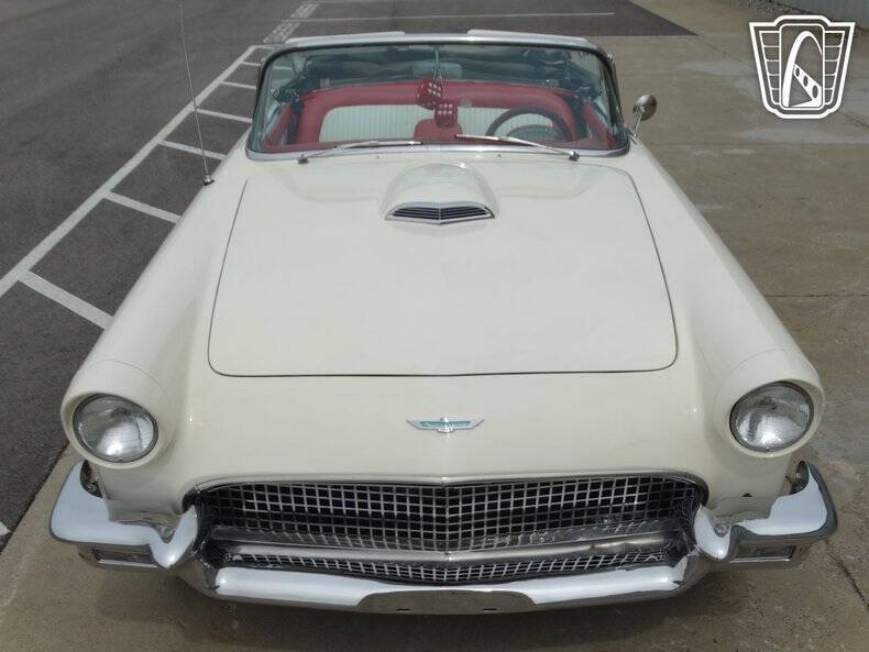1956 Ford Thunderbird