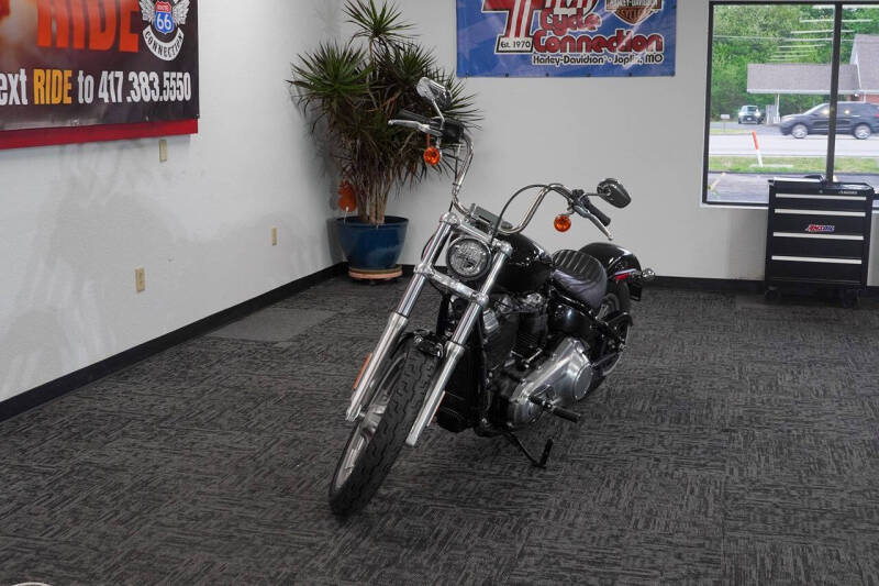 2022 Harley-Davidson Softail Standard