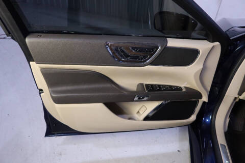 2017 Lincoln Continental Select