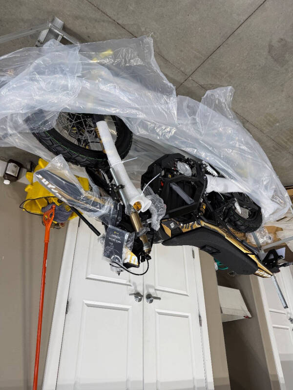 2025 SurRon ULTRA BEE