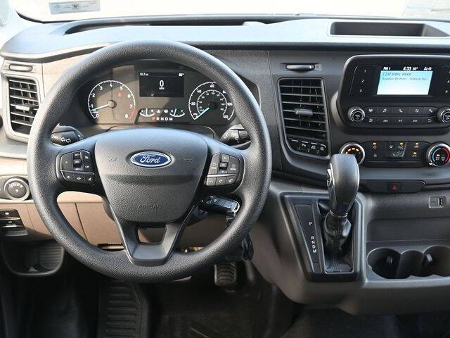 2025 Ford Transit 250