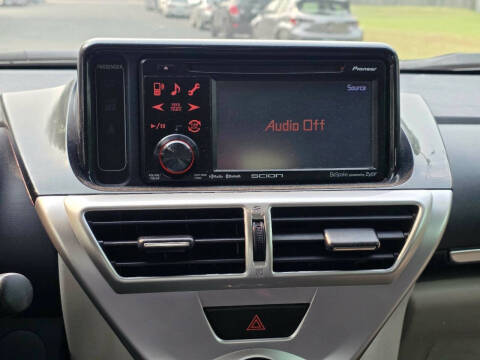2013 Scion iQ