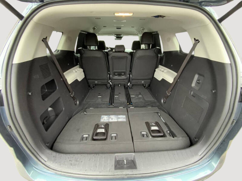 2024 Kia Carnival EX