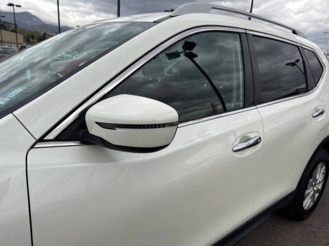 2020 Nissan Rogue SV
