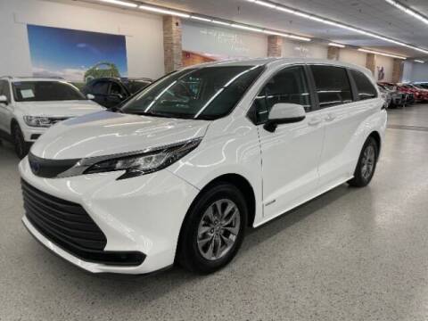 2021 Toyota Sienna for sale at Dixie Imports in Fairfield OH
