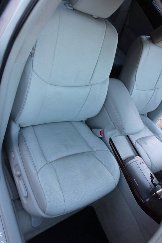 2011 Toyota Avalon Limited