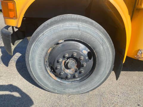 2001 International 3800