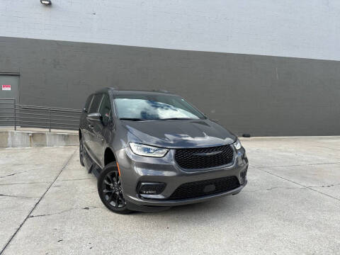 2021 Chrysler Pacifica Touring