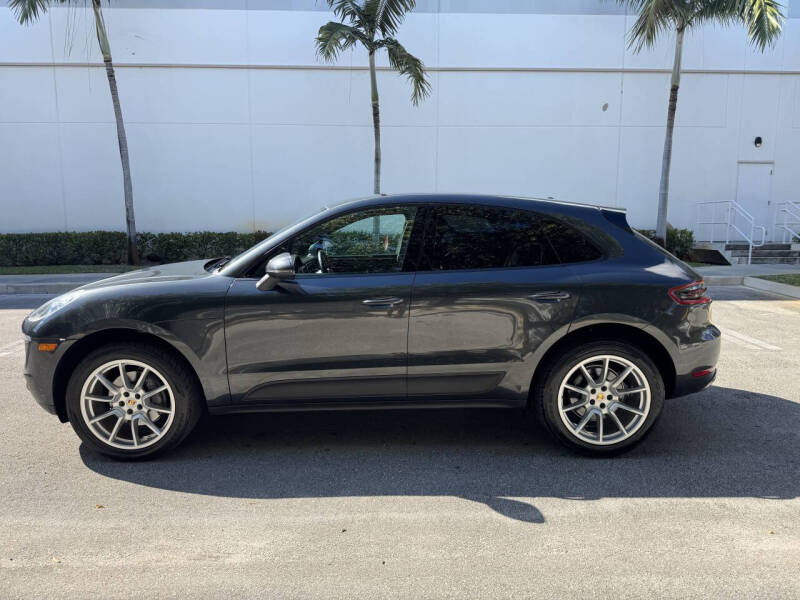 2017 Porsche Macan