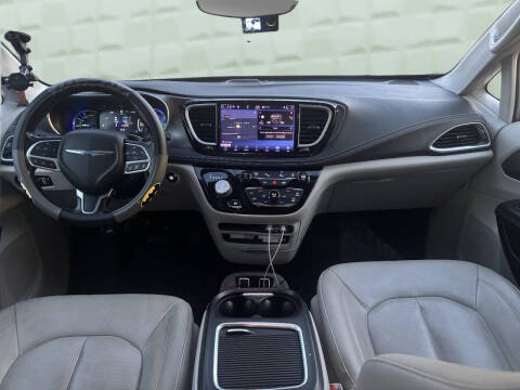 2021 Chrysler Pacifica Hybrid Touring L