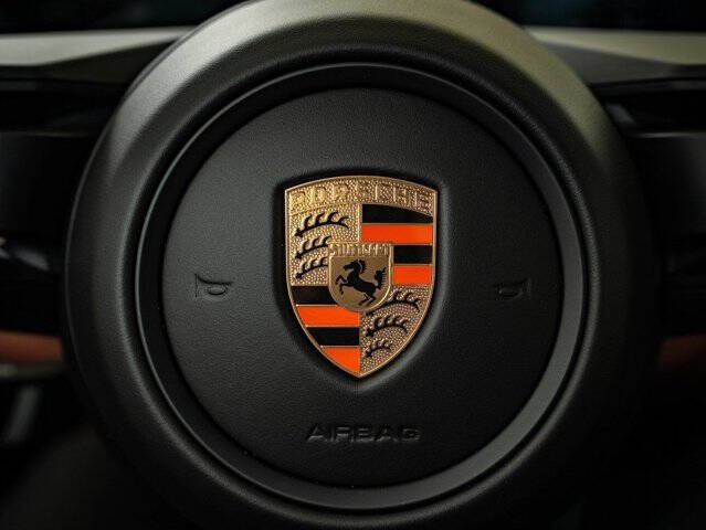 2024 Porsche 911 S/T