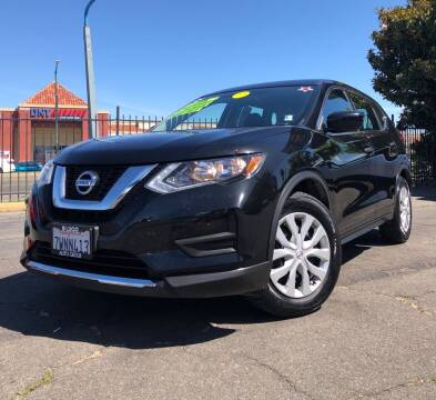2017 Nissan Rogue for sale at LUGO AUTO GROUP in Sacramento CA