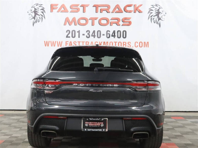 2022 Porsche Macan