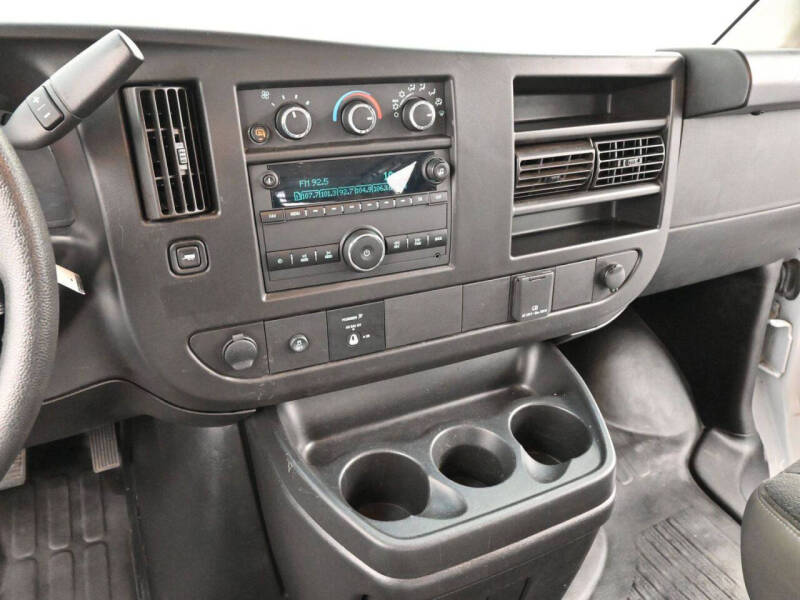 2022 Chevrolet Express 2500