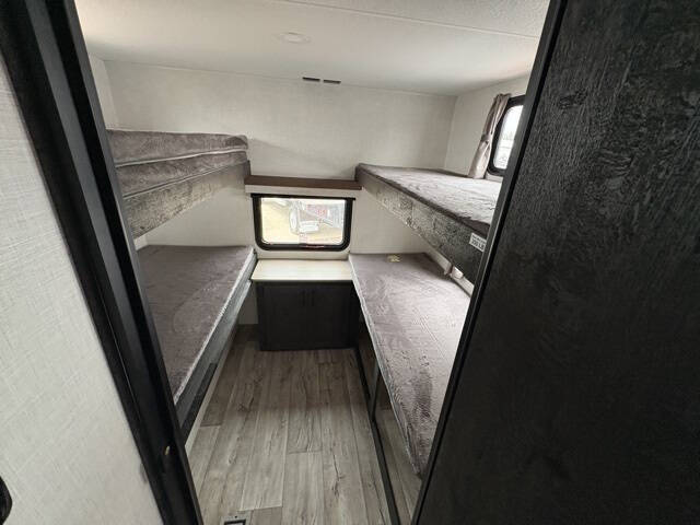 2026 Venture RV Sienna